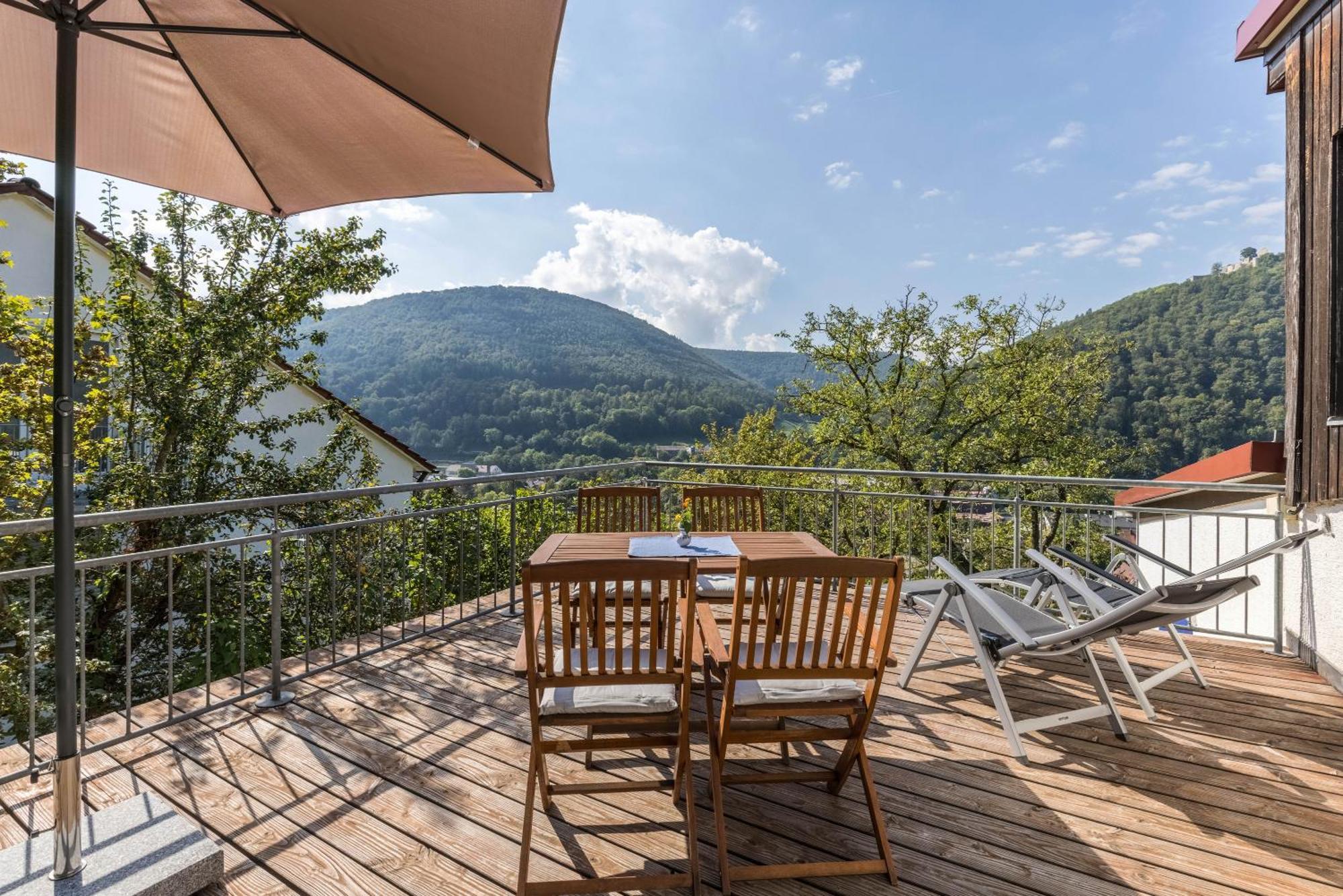 Ferienwohnung Am Samuelstein Bad Urach Eksteriør bilde